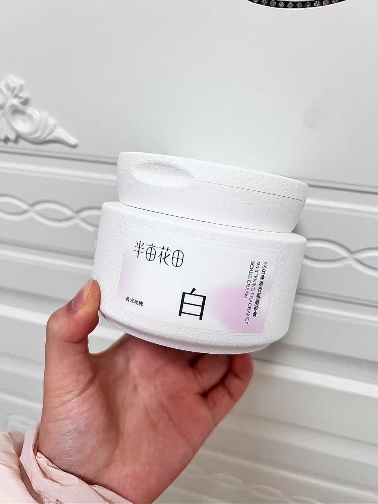 Whitening, Smoothing, and Fragrance-Infused Scrub (Morning Rose)