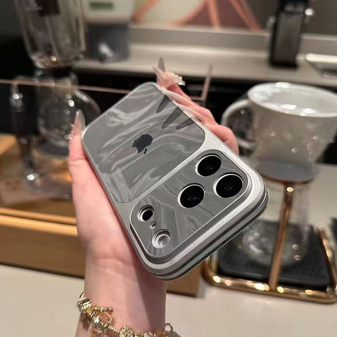 高級秒變17大視窗水波紋手機殼(適用iPhone)