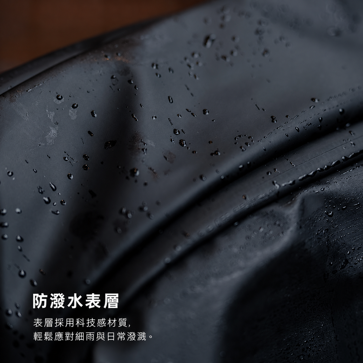16 吋人造皮革商務後背包