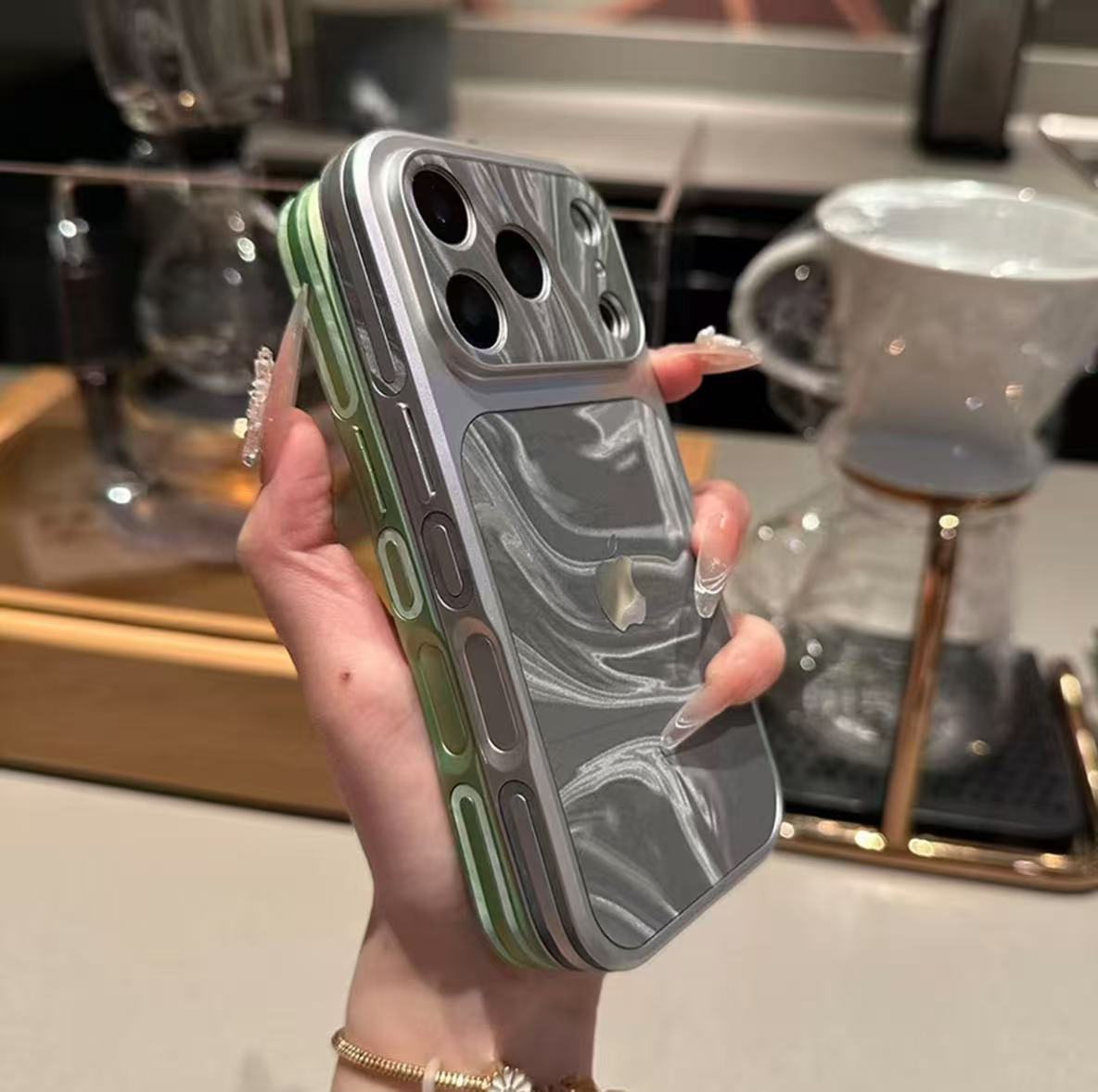 高級秒變17大視窗水波紋手機殼（適用iPhone）