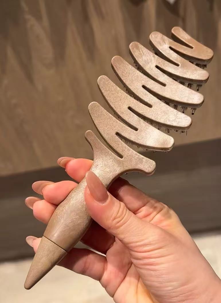 High-end Pine Cone Bristle Brush (Secret to Voluminous Hair)