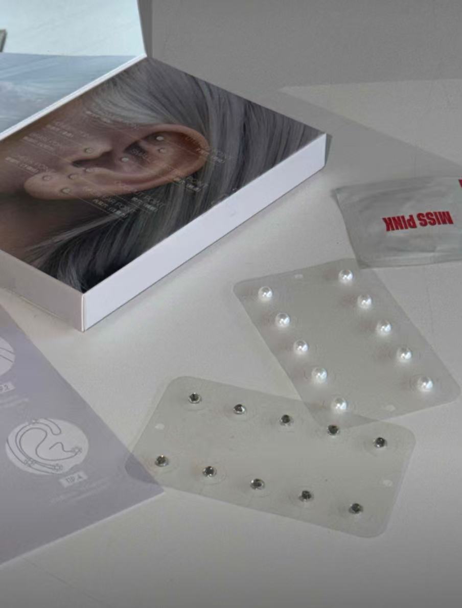 MISSPINK Non-Pierced Ear Stickers with Ear Acupoint, Punch-Free 3D Face Contouring Fashion Health Acupressure Ear Stickers