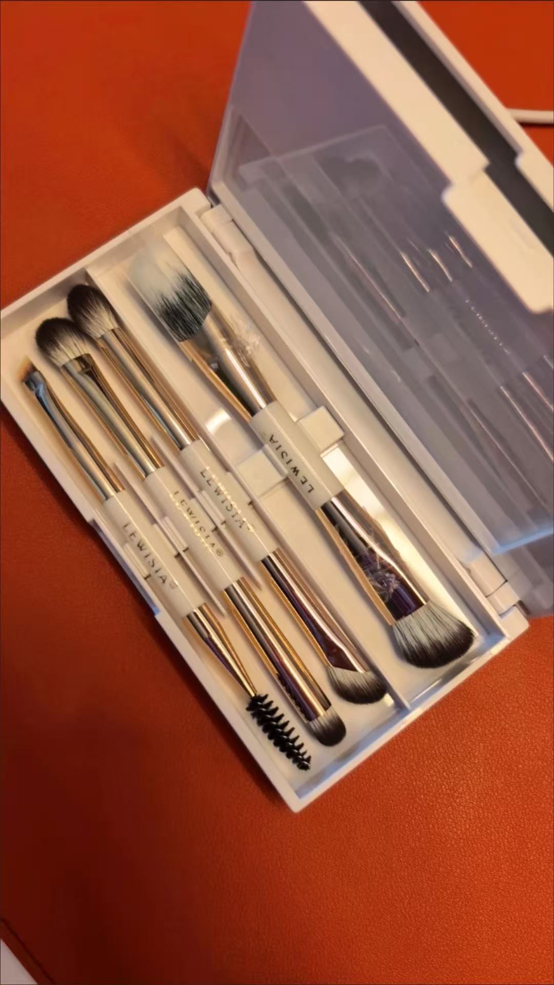 Magic Box Tri-Fold Makeup Brush Set | Portable Eyeshadow and Blush Brush Set