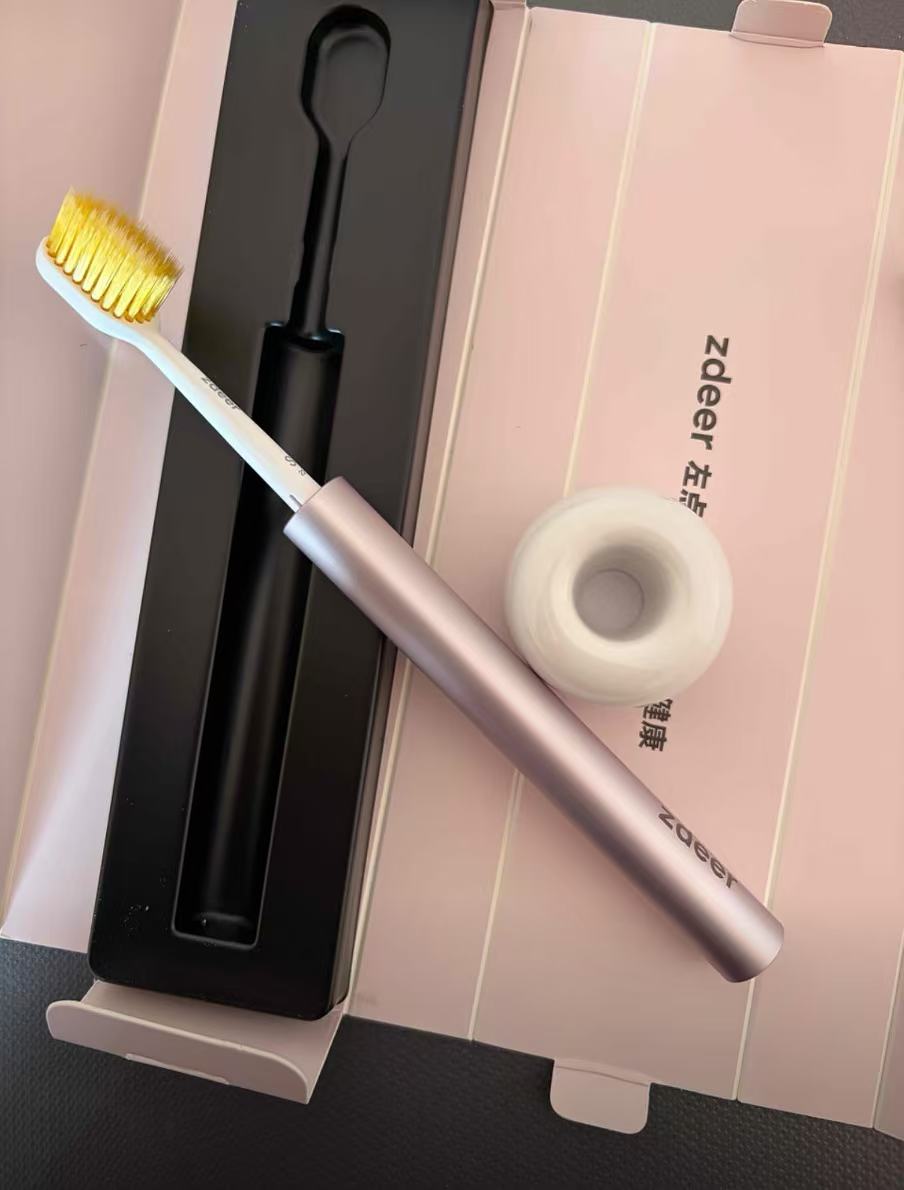 AIR - A premium manual art toothbrush