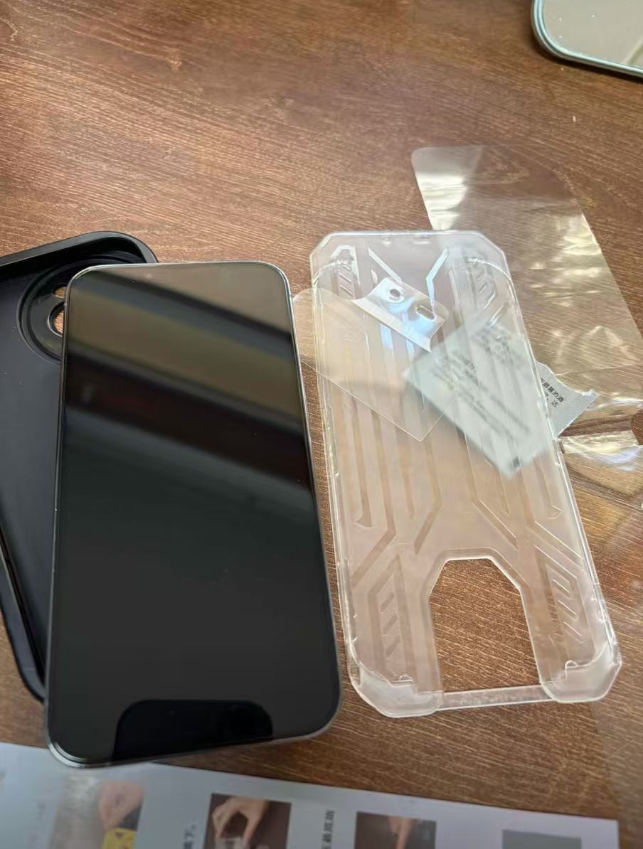 iPhone dust-free screen protector