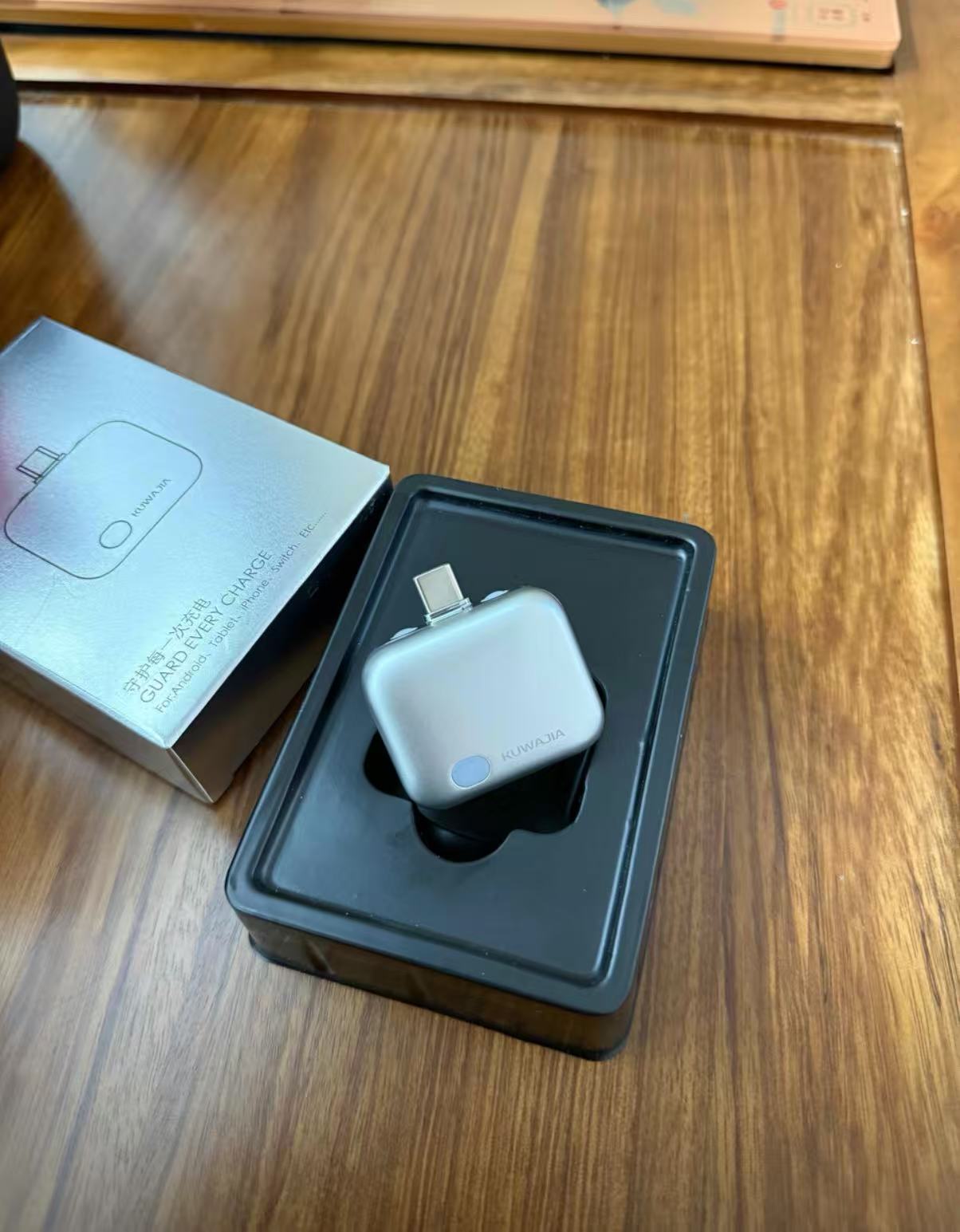Fully Charged Automatic Disconnect Charger - AI Smart Power Cutoff Model
(Compatible with iPhone/Android)
