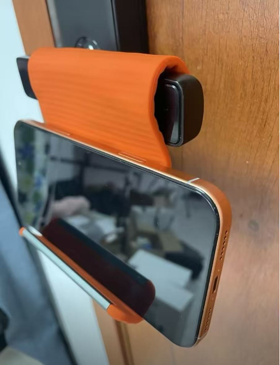 New Flexible Portable Phone Stand
