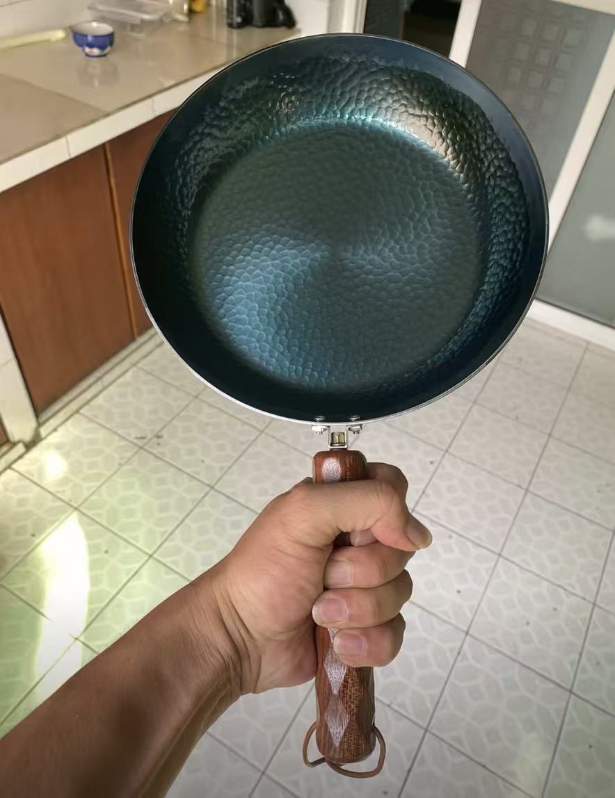 Outdoor Hiking Camping Fish Scale Pattern Cast Iron Flat-Bottom Frying Pan