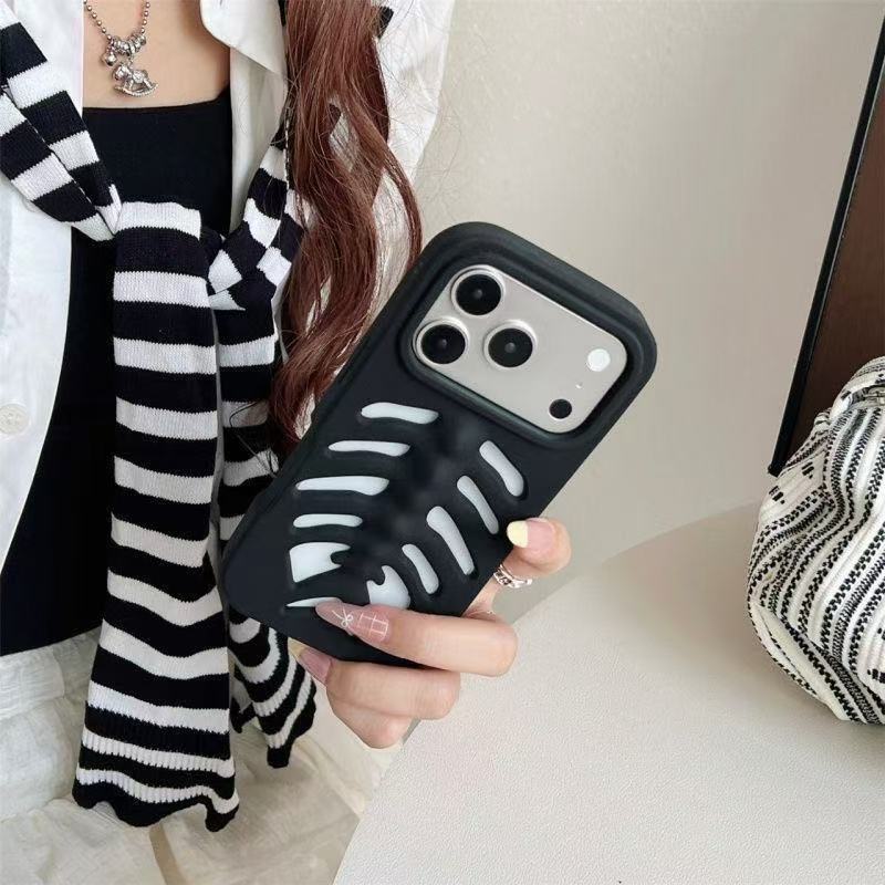3D Creative Hollow Fishbone Phone Case (Applicable to All iPhone Models)
