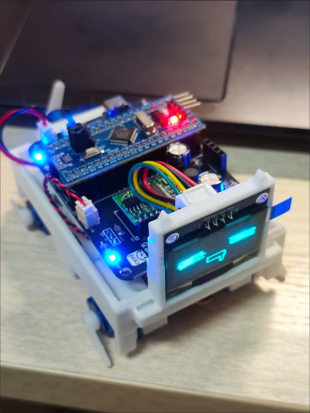 曼波哈基米機器狗 桌面解壓智慧電子寵物 聲控語音動作DIY成品