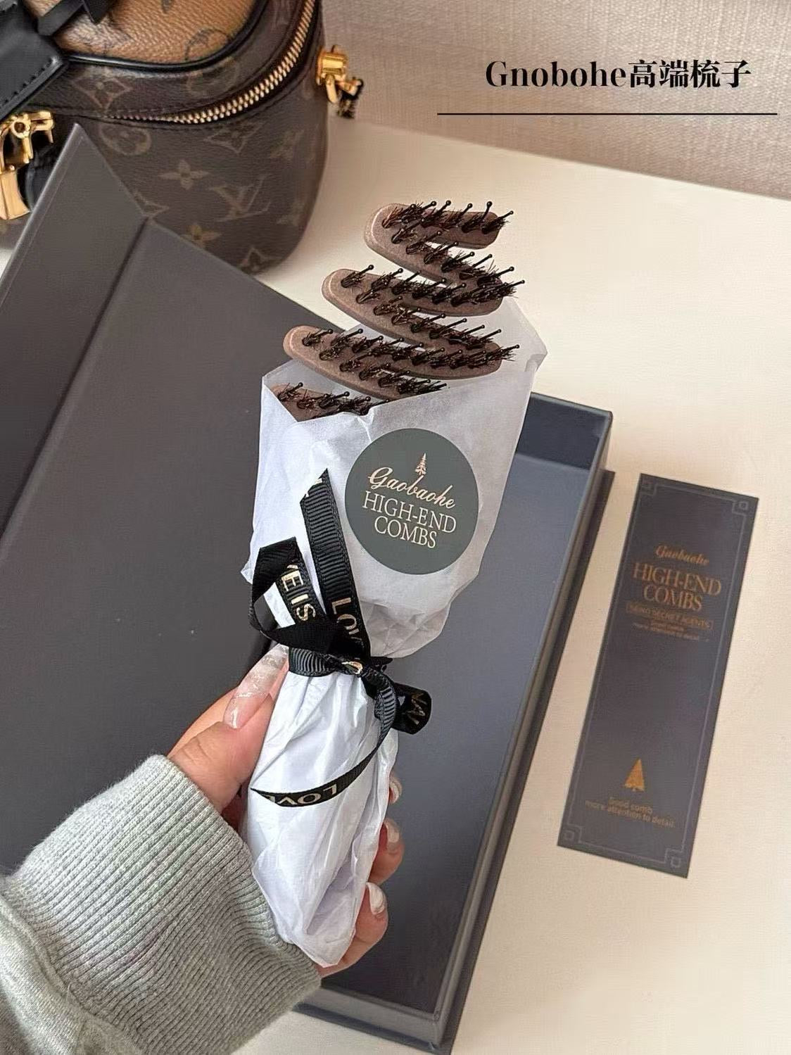 High-end Pine Cone Bristle Brush (Secret to Voluminous Hair)