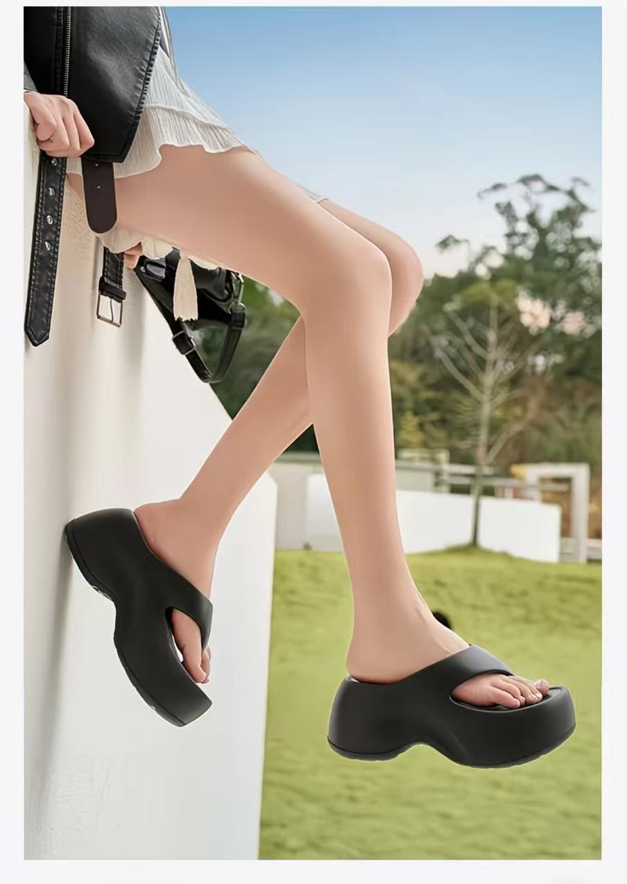 Women's 8.5cm heightened platform flip-flops for outdoor wear