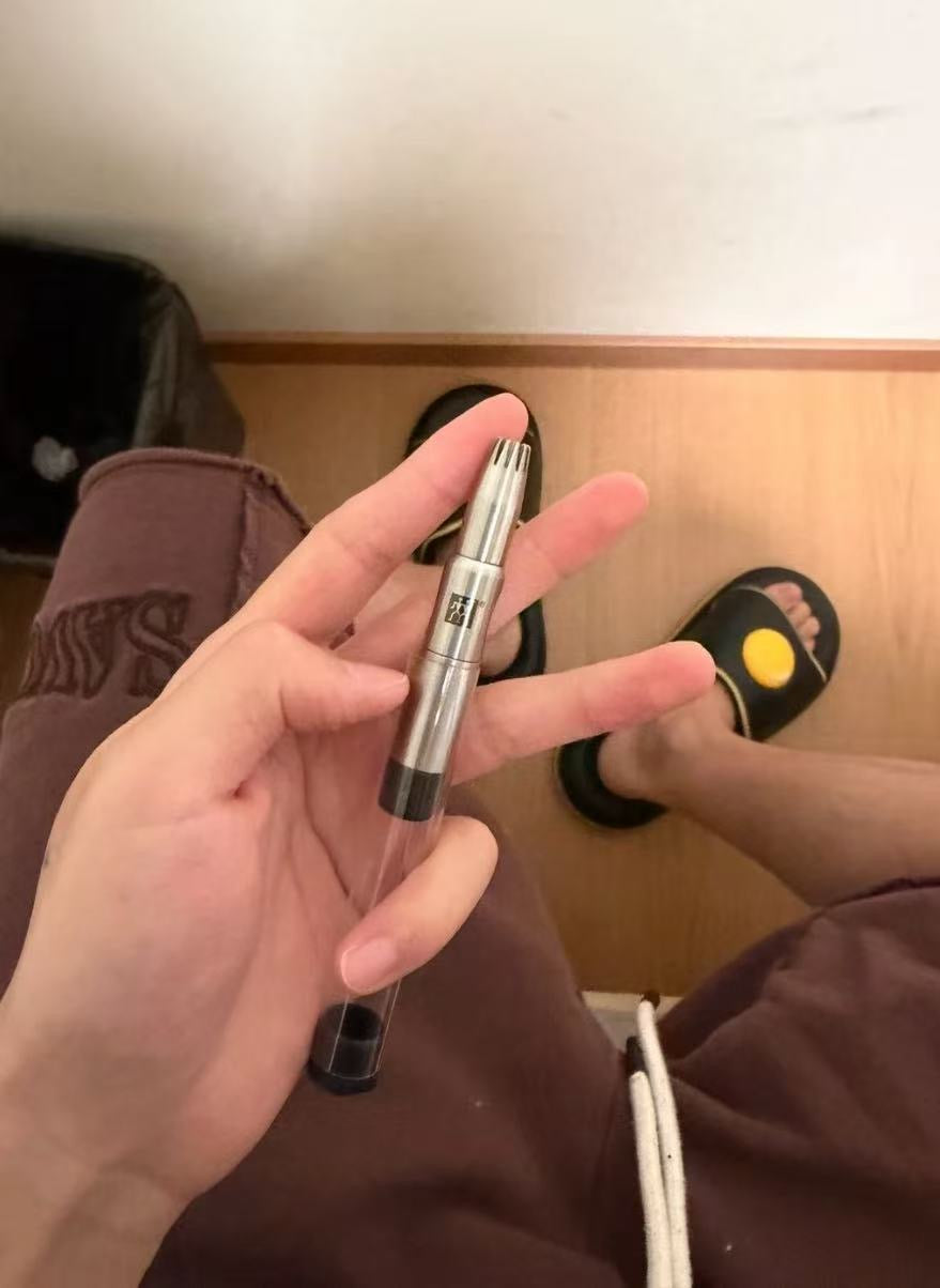 German imported manual nose hair trimmer