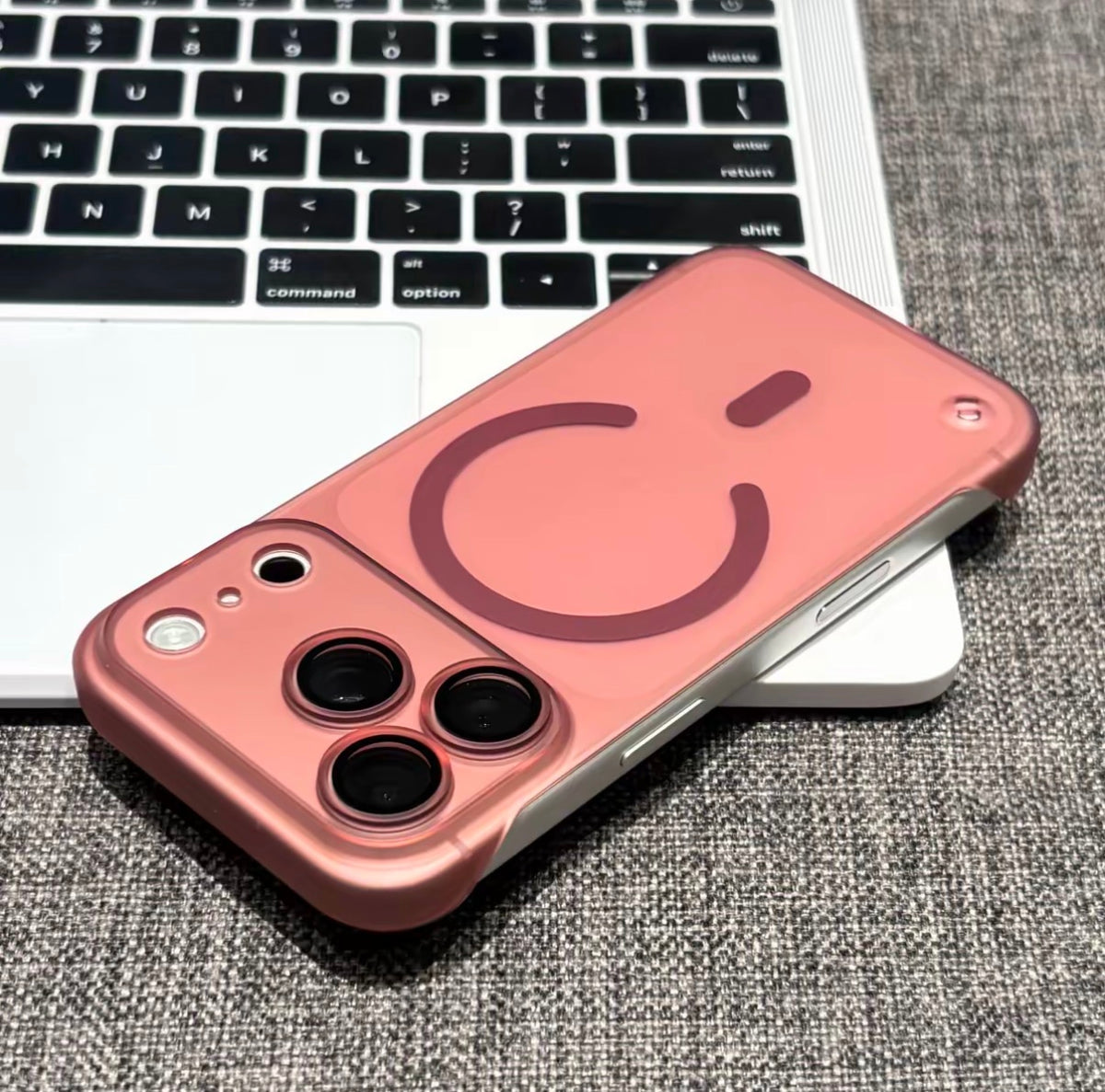 超薄無邊框磨砂磁吸iPhone手機殼