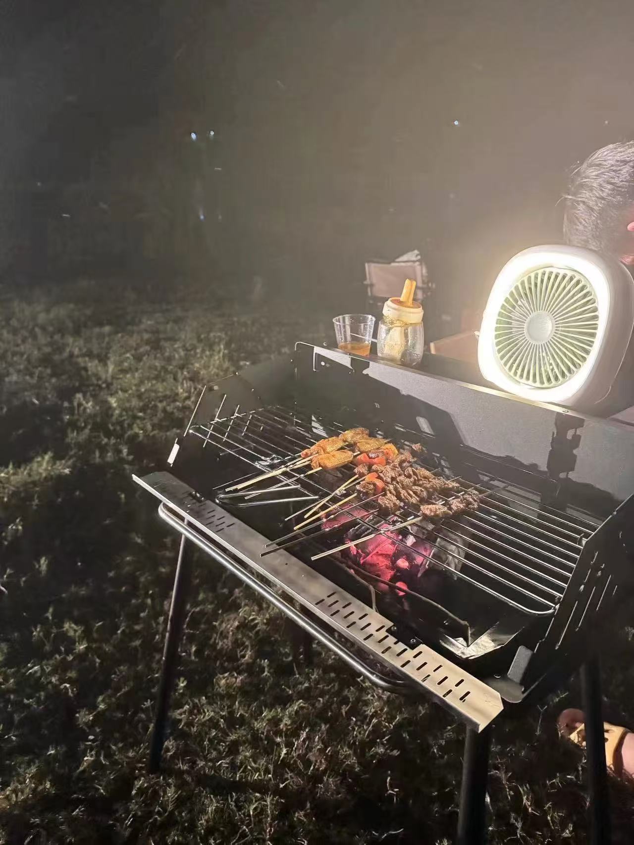 Ink smoke vertical barbecue grill