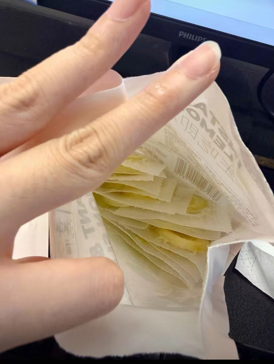Freshly-sliced Honey Lemon Slices for Infusion/Drink