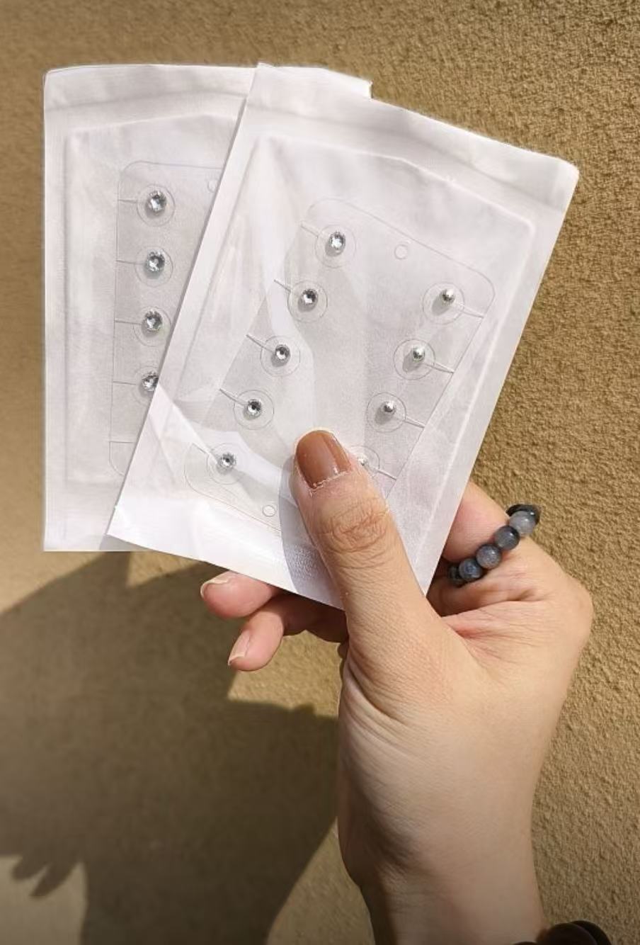 MISSPINK Non-Pierced Ear Stickers with Ear Acupoint, Punch-Free 3D Face Contouring Fashion Health Acupressure Ear Stickers
