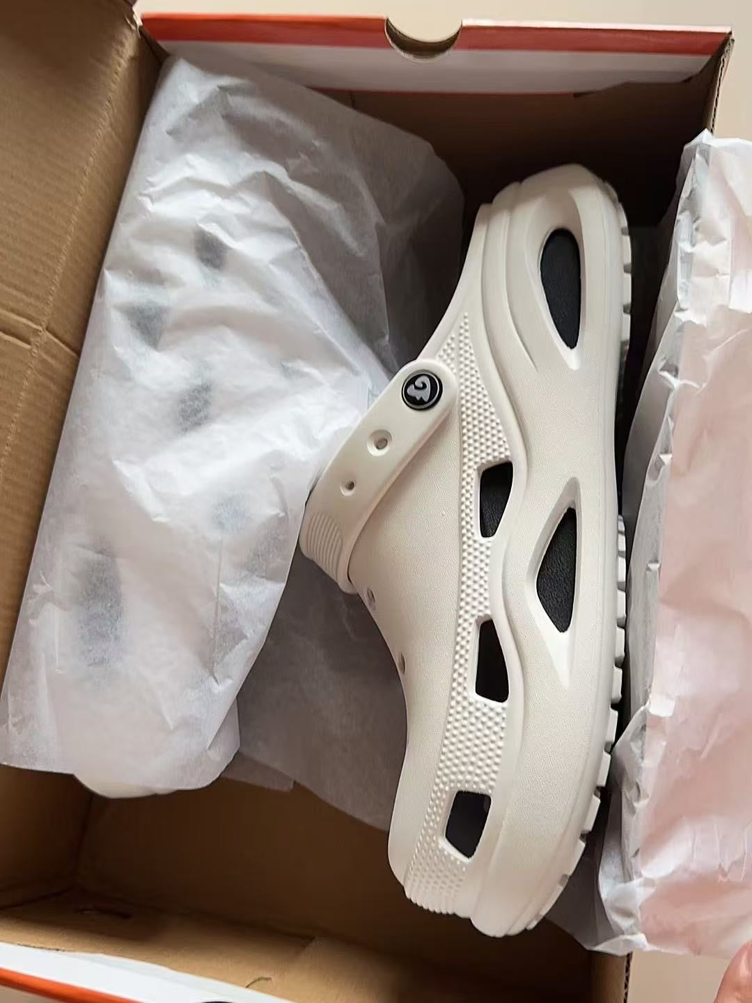 Whale Cloud Arch Support Clogs