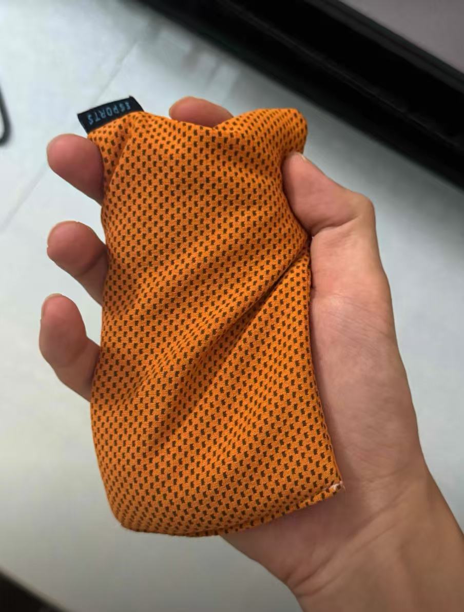 Esports Anti-Sweat Packet (Stress-Relief Gadget)