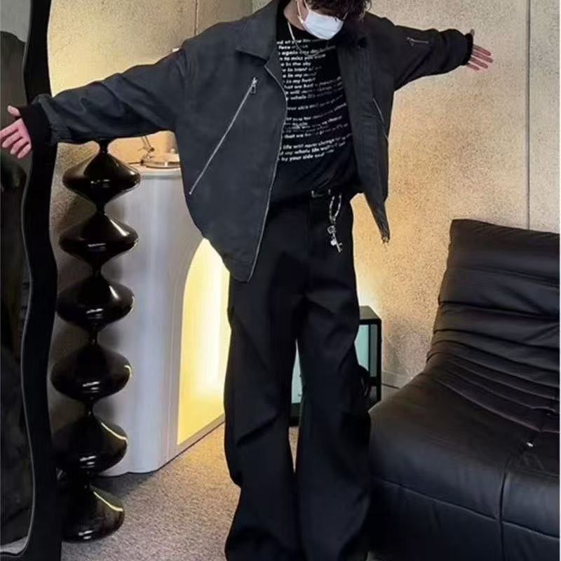 Diamond-cut pleated trousers