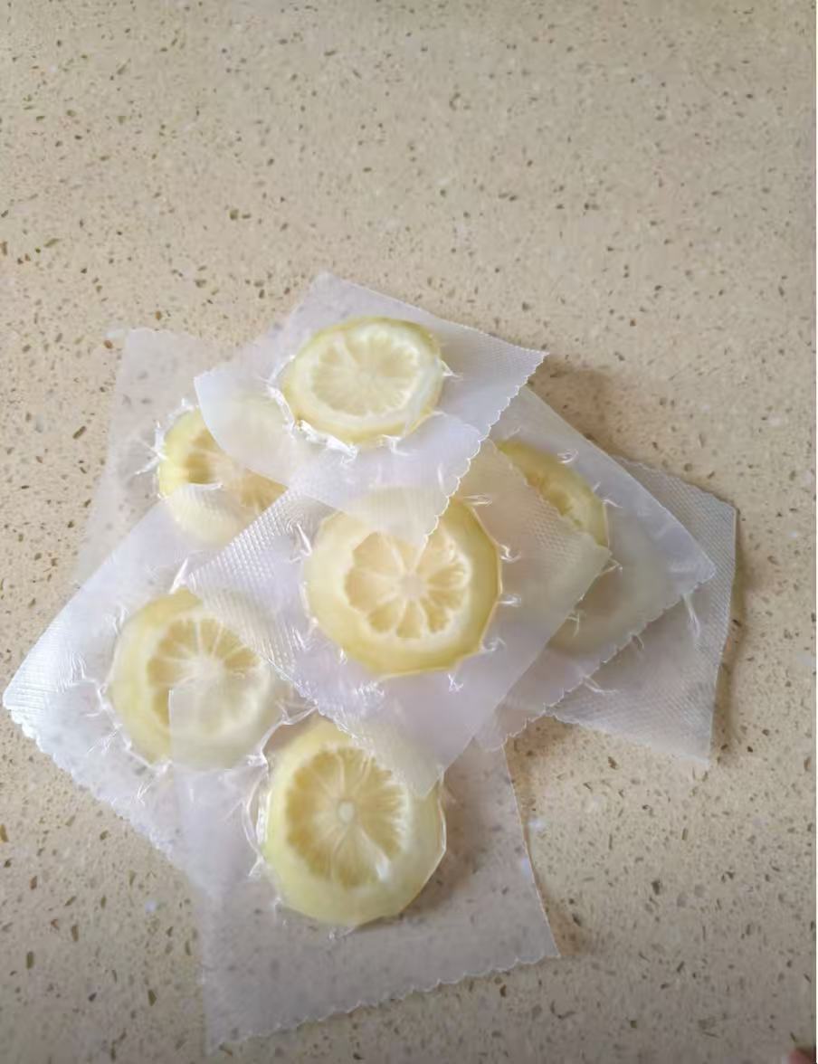 Freshly-sliced Honey Lemon Slices for Infusion/Drink