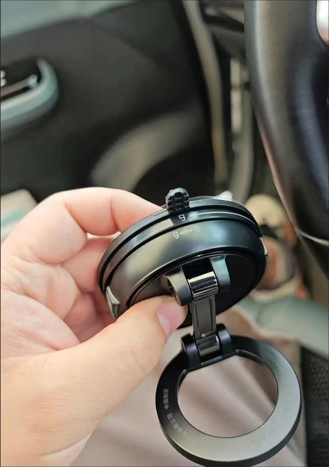 新款磁吸車載支架（引磁片套餐）