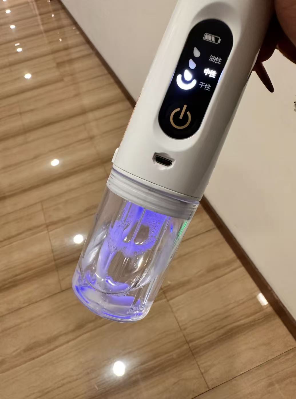 （黑頭收割機）小氣泡吸黑頭儀