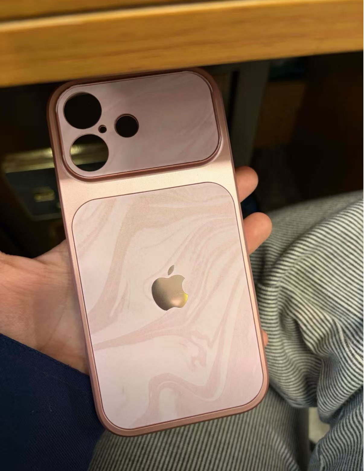高級秒變17大視窗水波紋手機殼（適用iPhone）