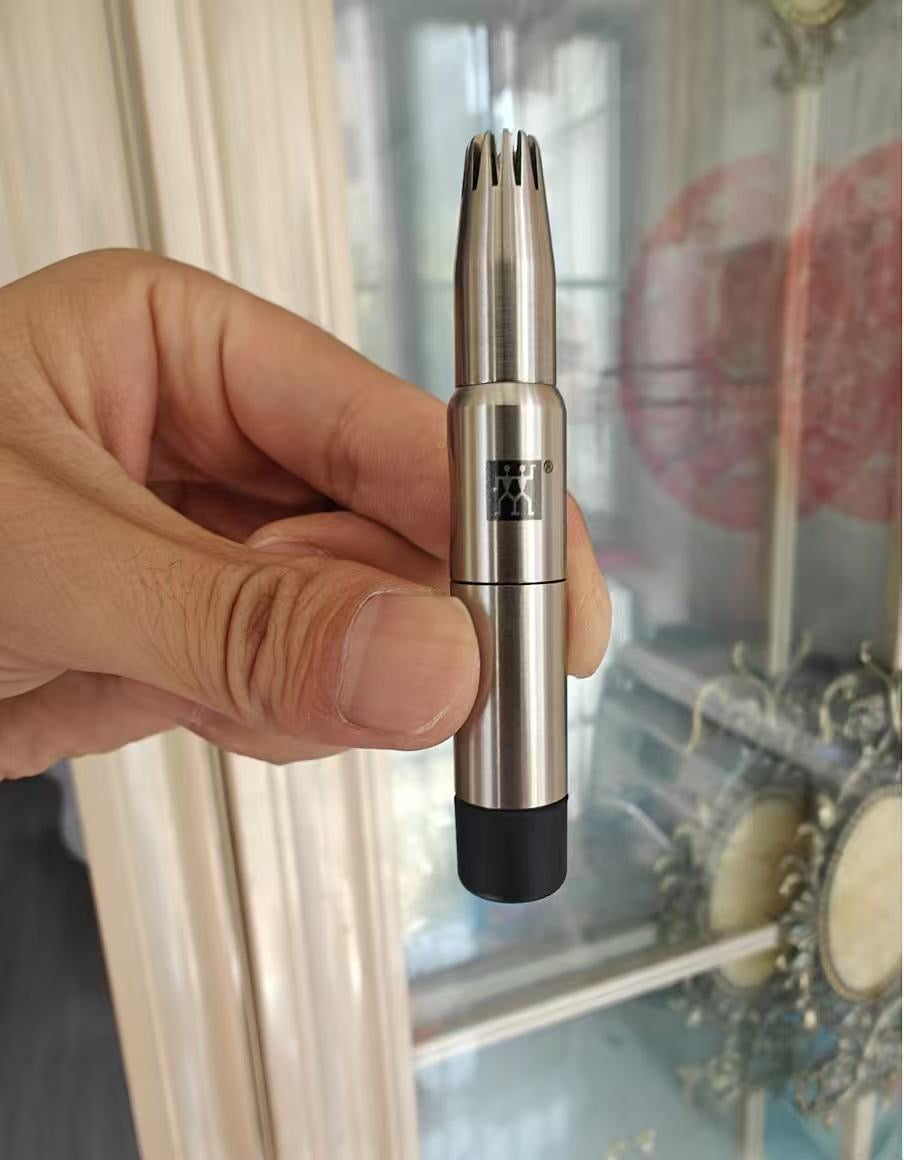 German imported manual nose hair trimmer