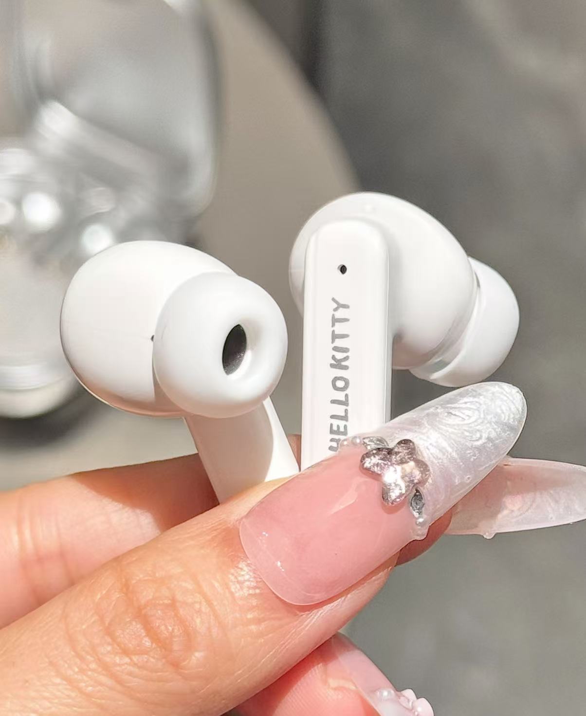 Hello Kitty Phone-Shaped Screen Bluetooth Earbuds