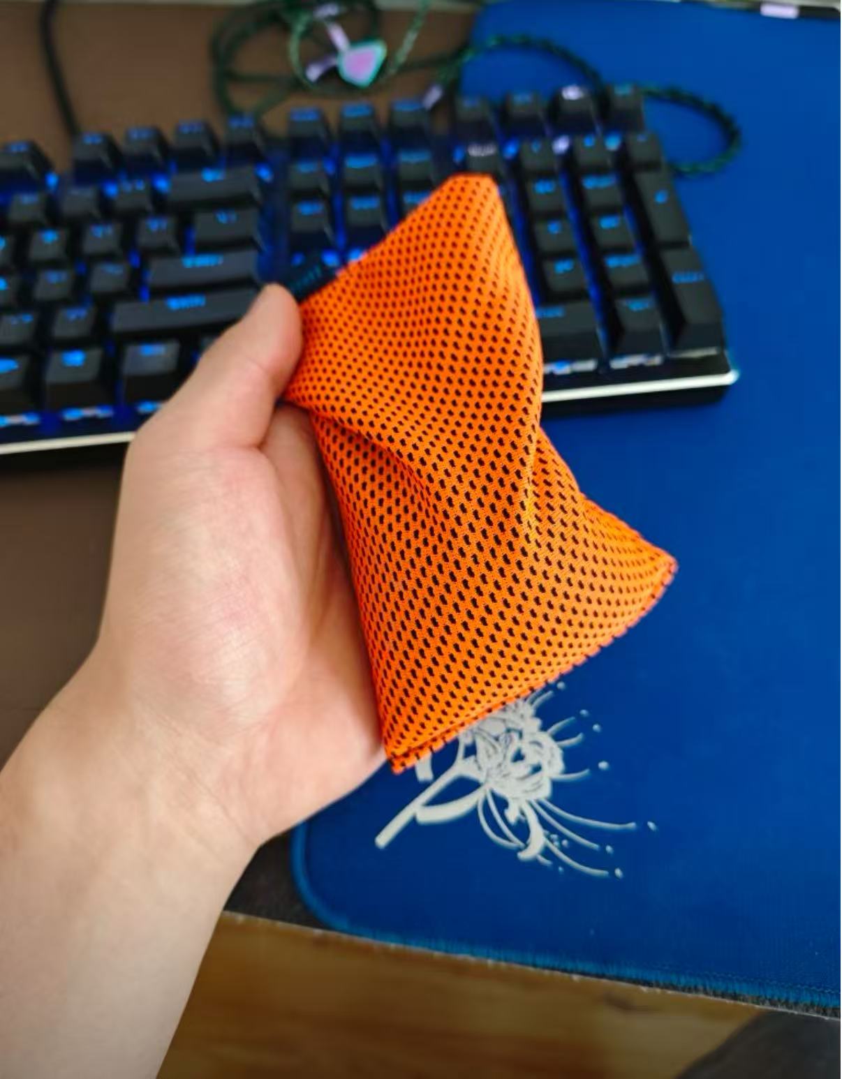 Esports Anti-Sweat Packet (Stress-Relief Gadget)