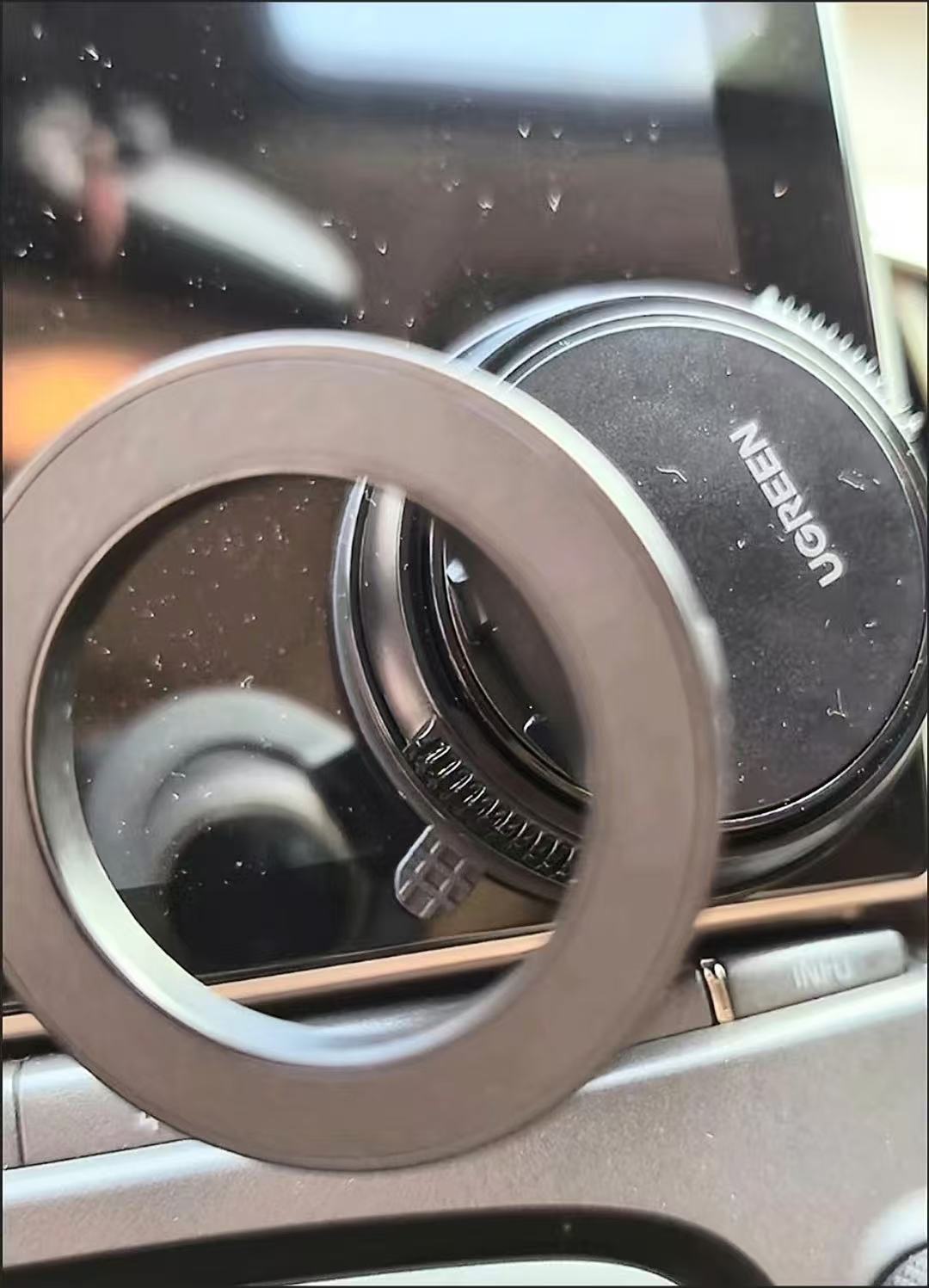 新款磁吸車載支架（引磁片套餐）