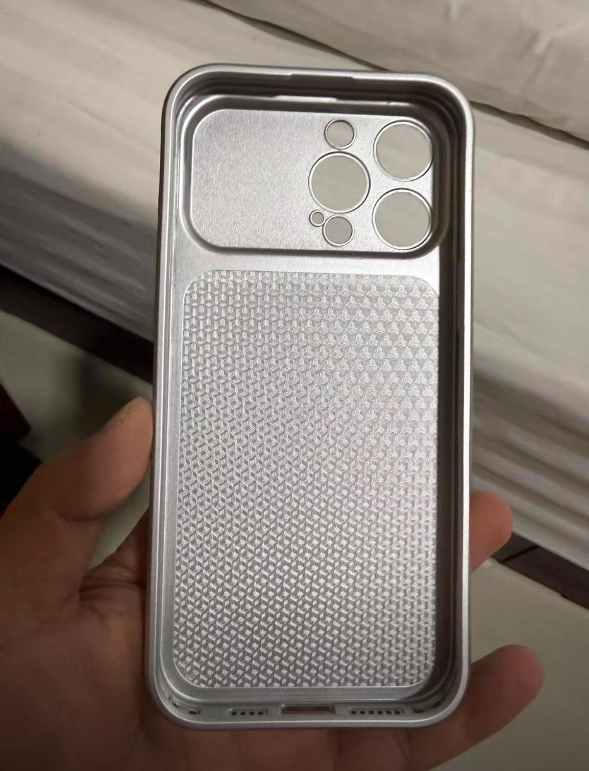 高級秒變17大視窗水波紋手機殼（適用iPhone）