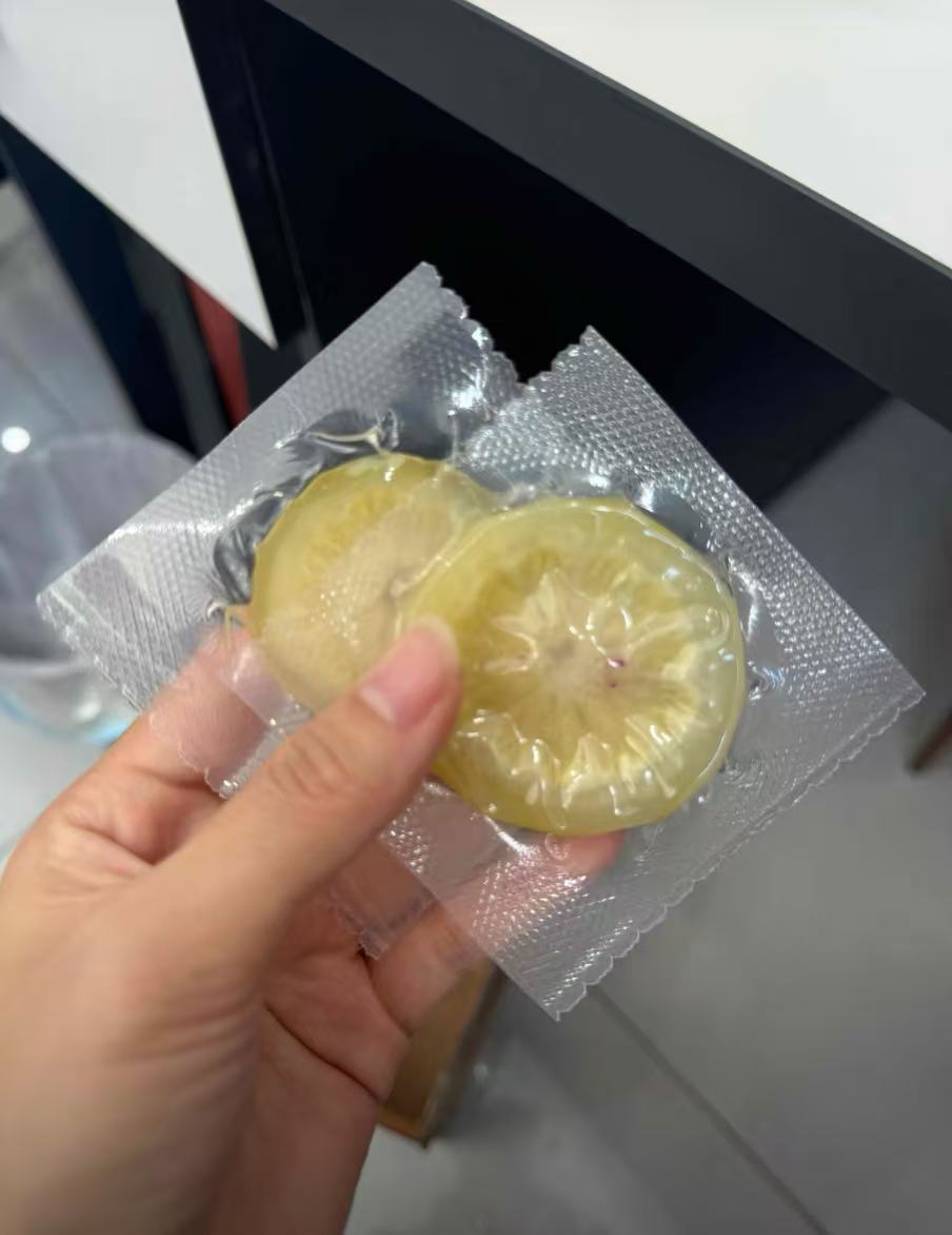 Freshly-sliced Honey Lemon Slices for Infusion/Drink