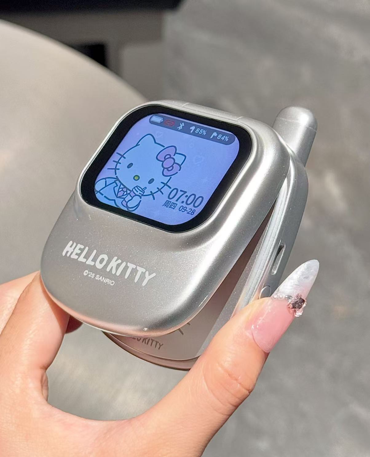 Hello Kitty Phone-Shaped Screen Bluetooth Earbuds