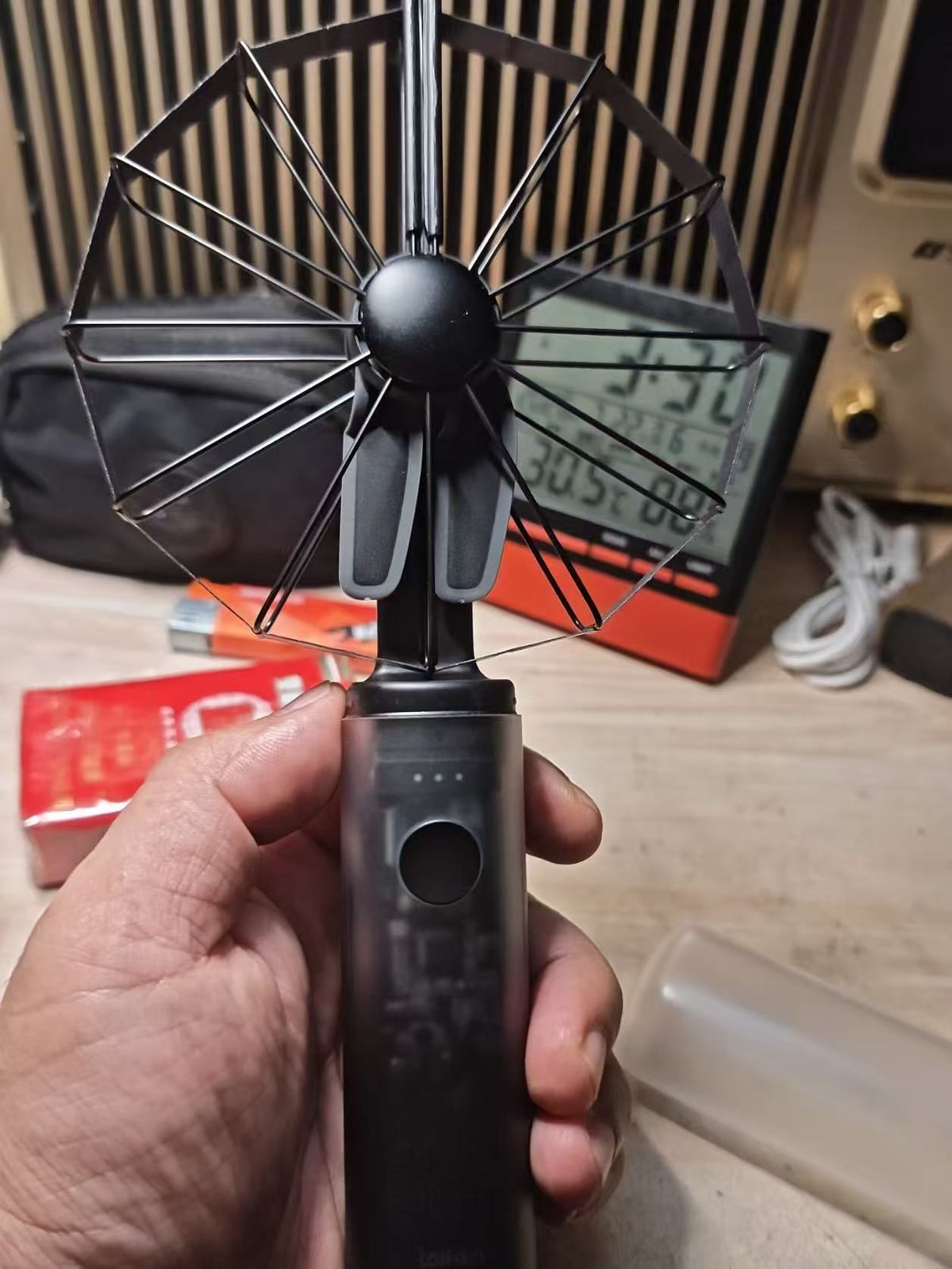 新款！折疊小風扇 AirFold 自然寬域大風 可拆卸軟膠包裹透明探索版