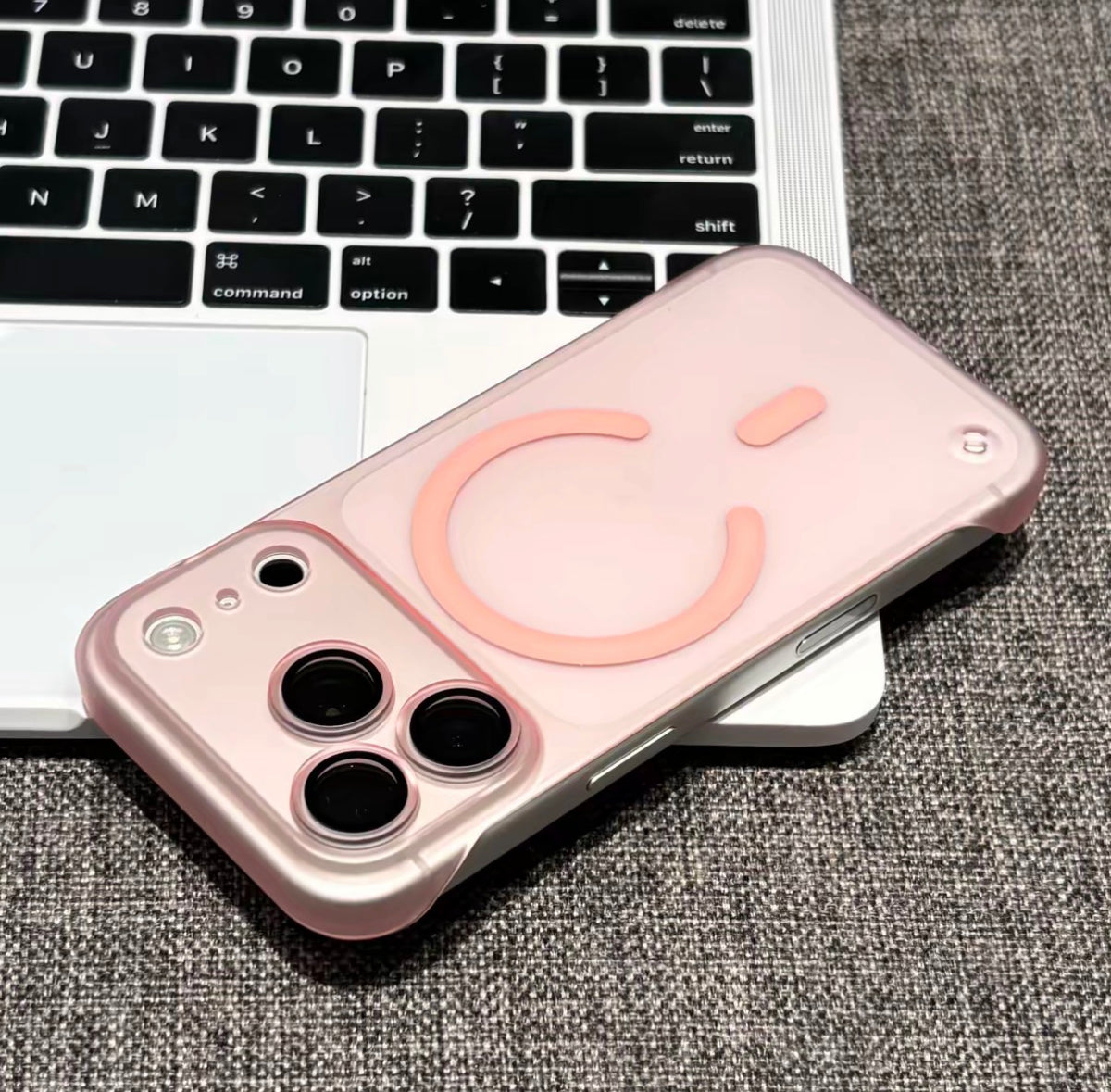 超薄無邊框磨砂磁吸iPhone手機殼