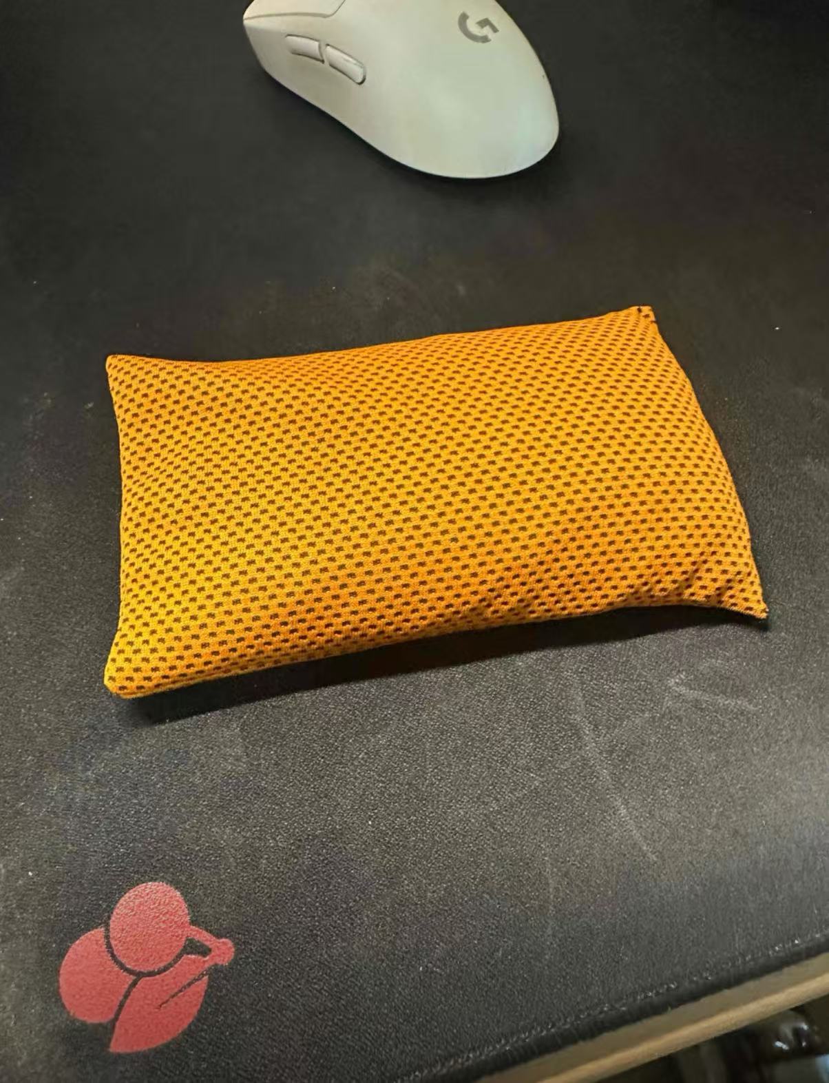 Esports Anti-Sweat Packet (Stress-Relief Gadget)