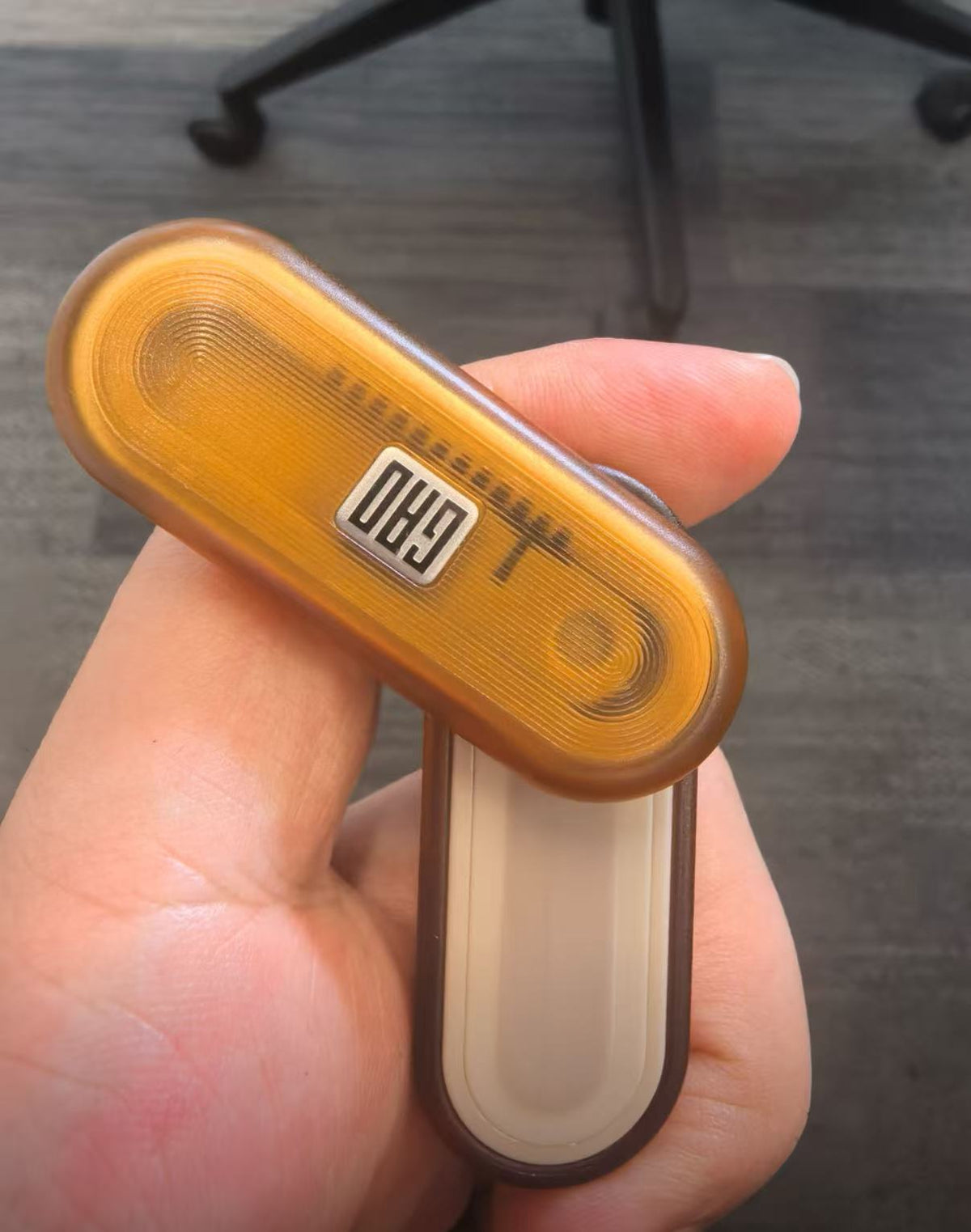 Magic Wand EDC Magnetic Mechanical Stepless Push Card