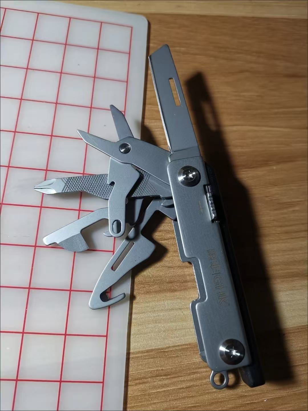 Outdoor Survival Multi-functional Knife Keychain Portable Self-Defense Swiss Knife