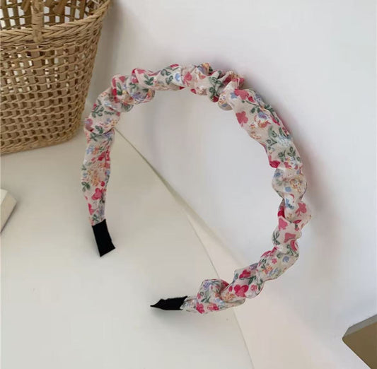 Versatile, hot-selling, and super stylish headband