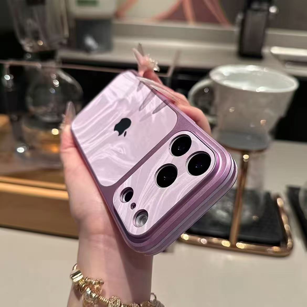高級秒變17大視窗水波紋手機殼（適用iPhone）