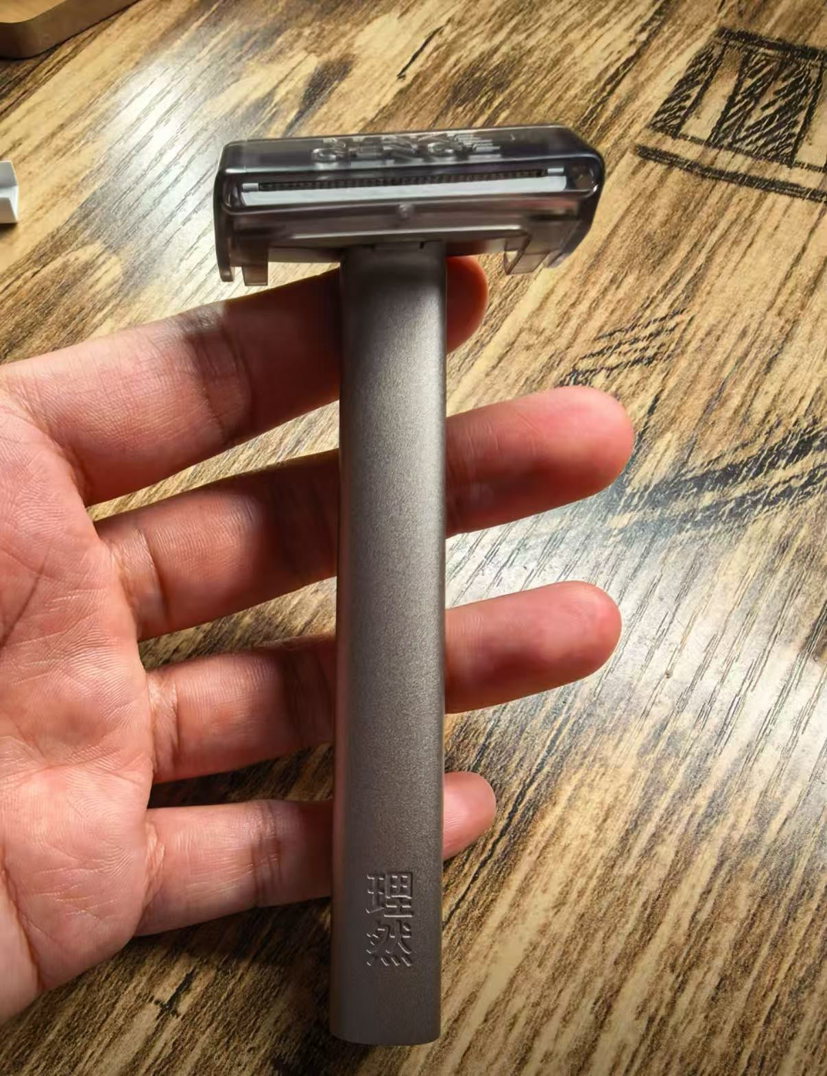 (For Men) All-metal manual razor