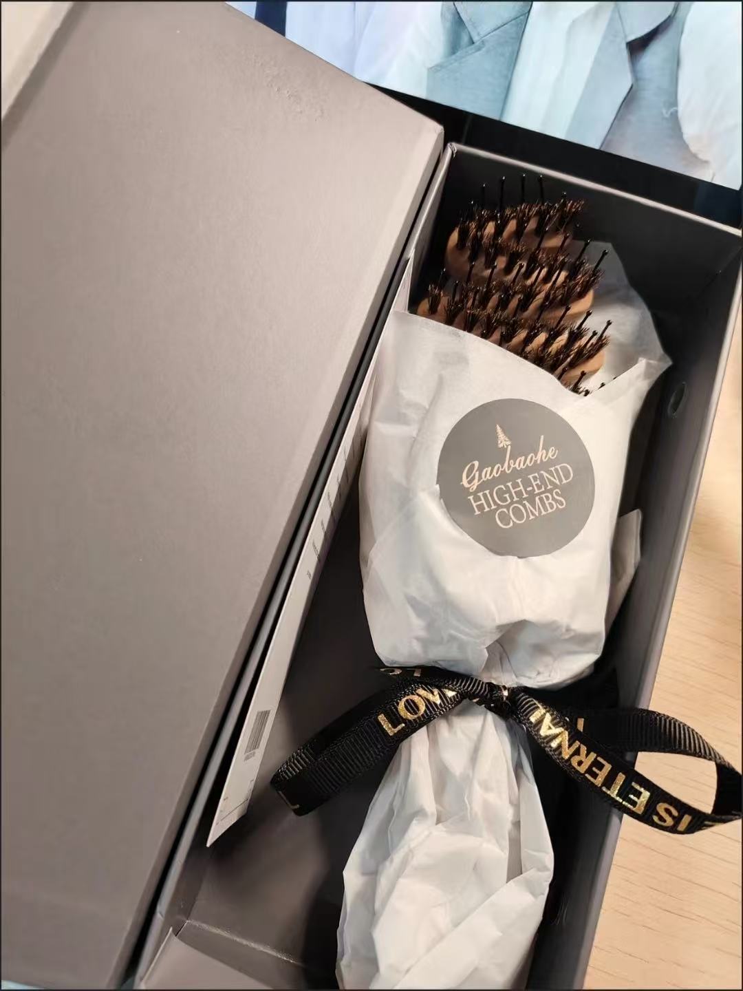 High-end Pine Cone Bristle Brush (Secret to Voluminous Hair)