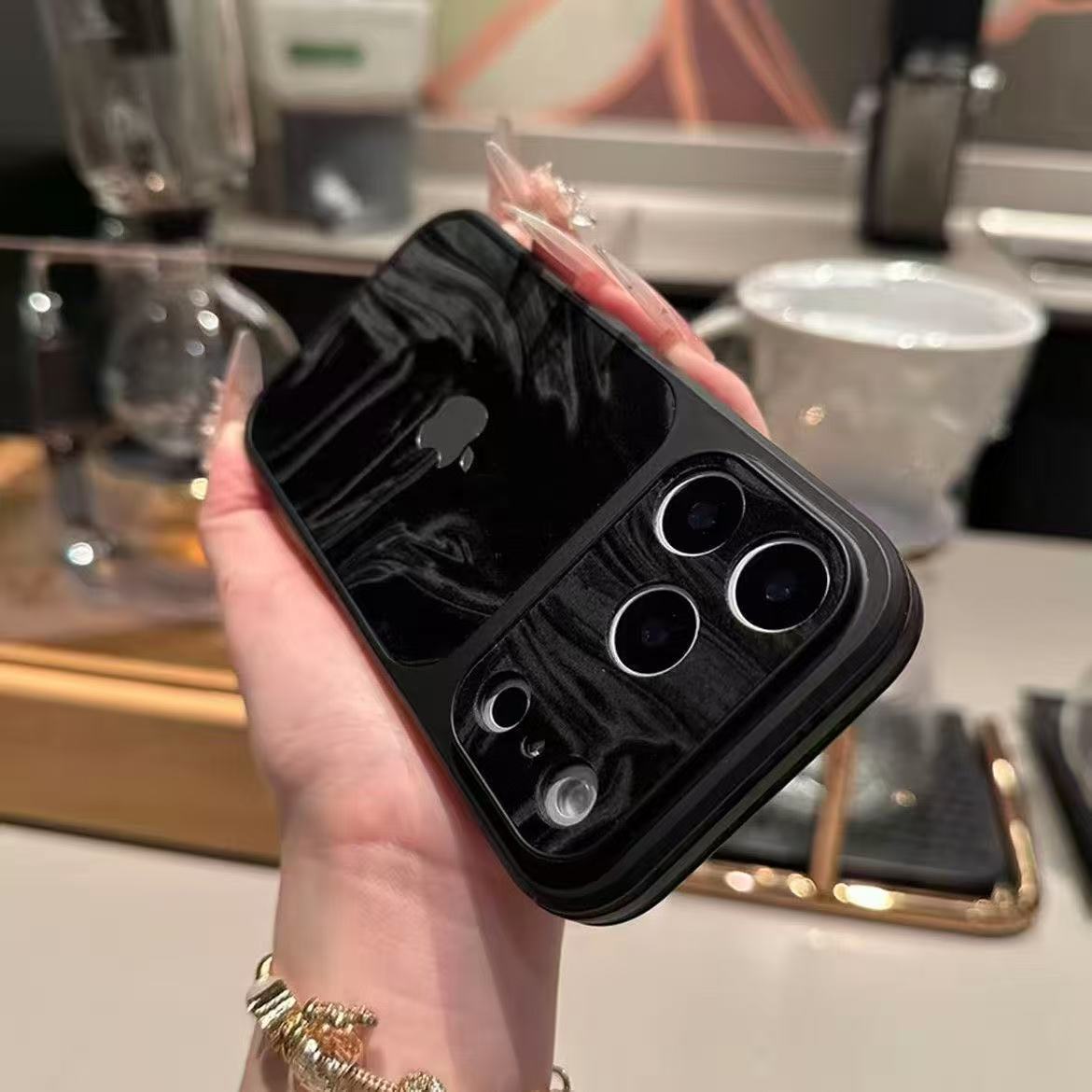 高級秒變17大視窗水波紋手機殼（適用iPhone）
